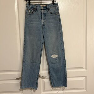 Levi’s Ribcage Straight Leg Jeans